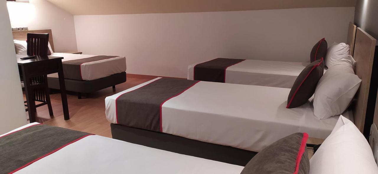 Hospedium Hotel Vittoria Colonna เมดินา เด ริโอเซโก ภายนอก รูปภาพ