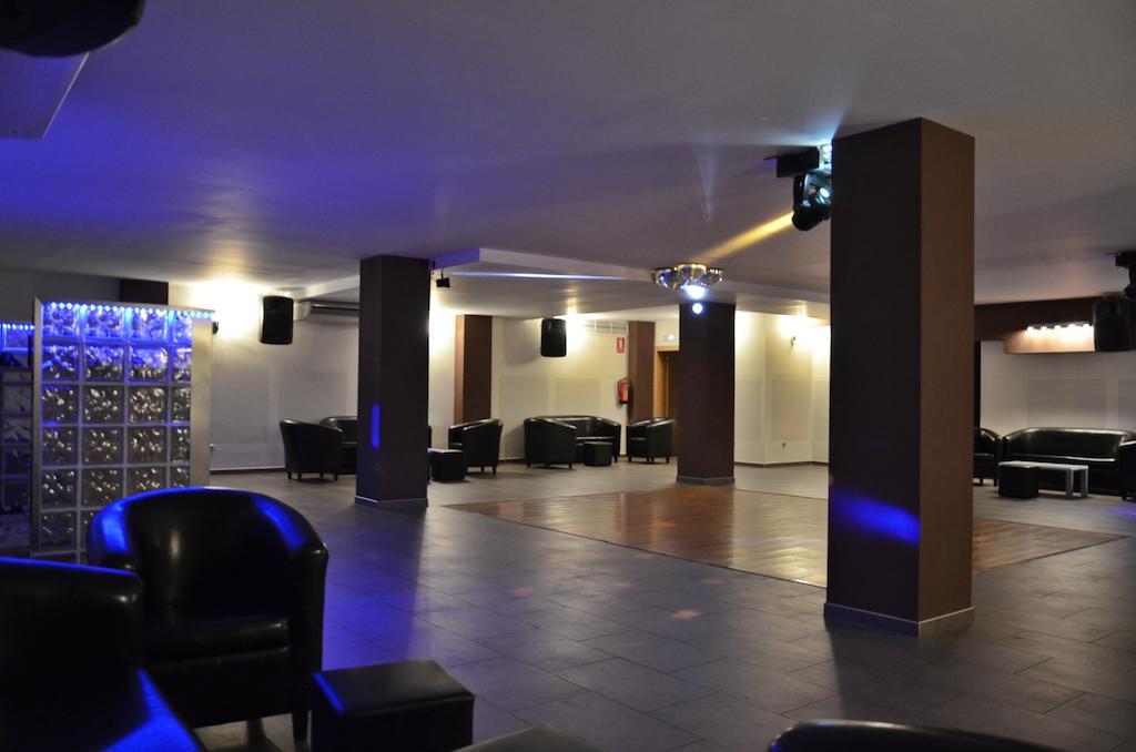 Hospedium Hotel Vittoria Colonna เมดินา เด ริโอเซโก ภายนอก รูปภาพ