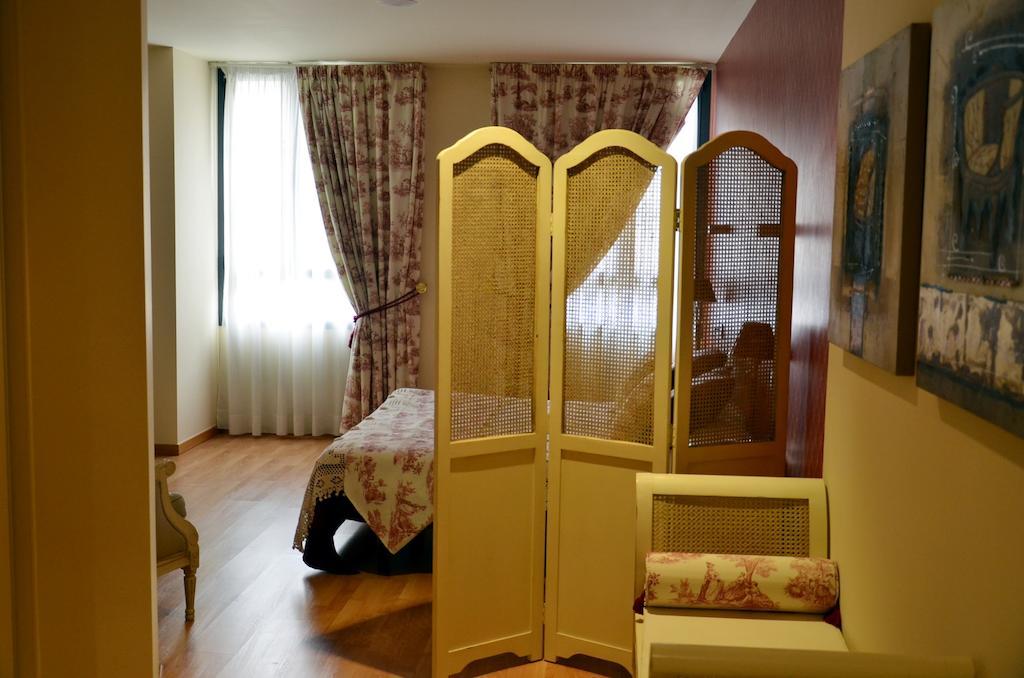 Hospedium Hotel Vittoria Colonna เมดินา เด ริโอเซโก ภายนอก รูปภาพ