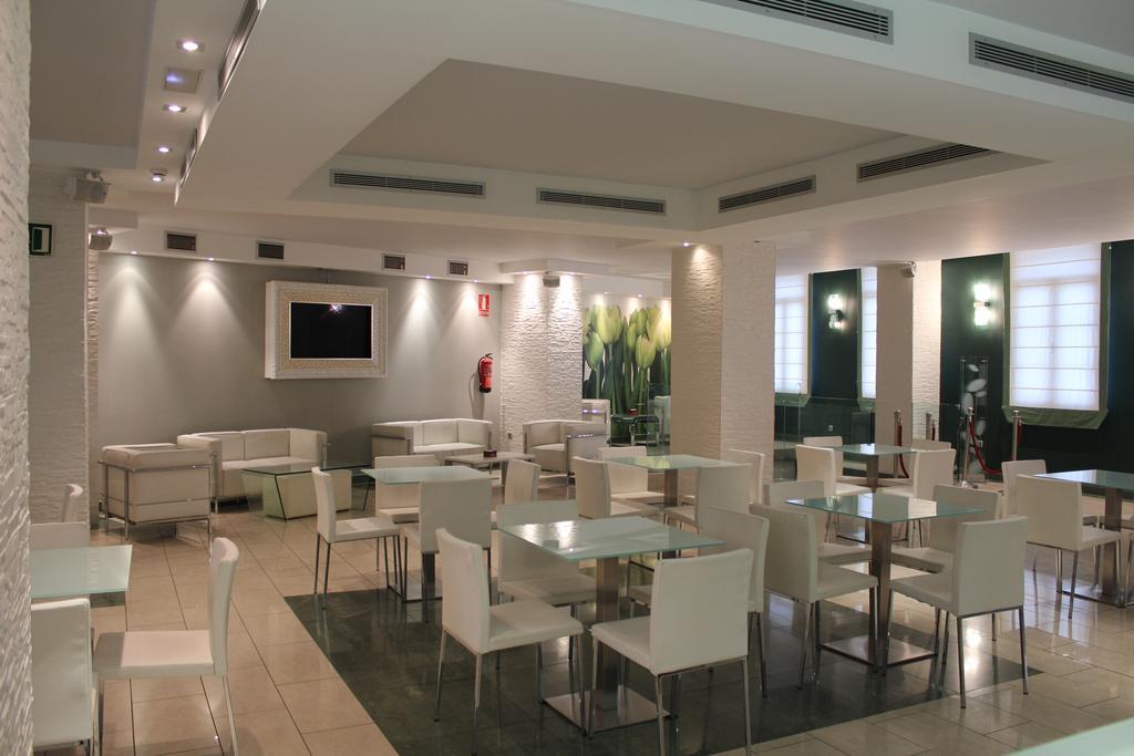 Hospedium Hotel Vittoria Colonna เมดินา เด ริโอเซโก ภายนอก รูปภาพ